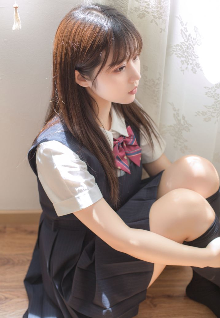 有这文静学妹，那你还想着逃课吗？