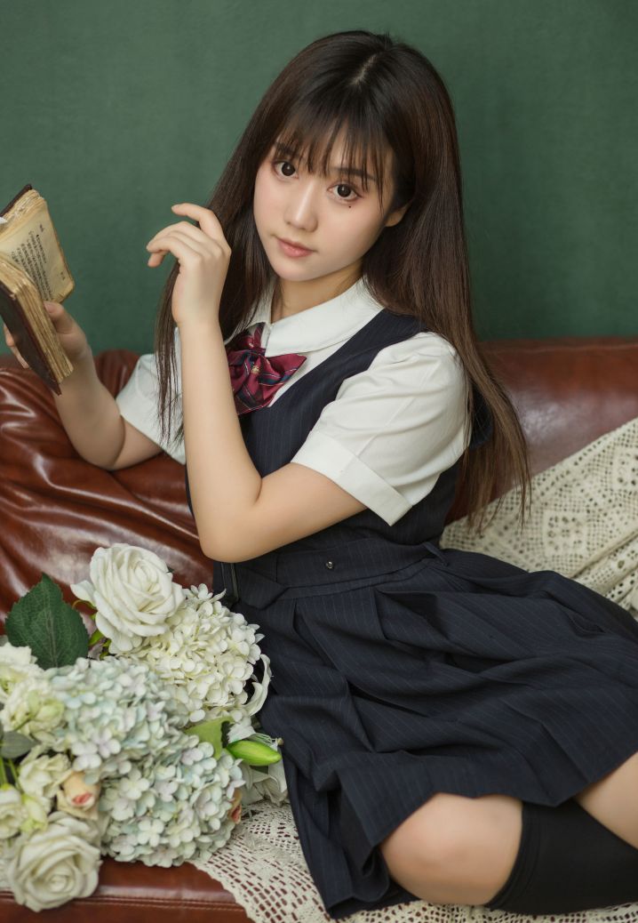 有这文静学妹，那你还想着逃课吗？