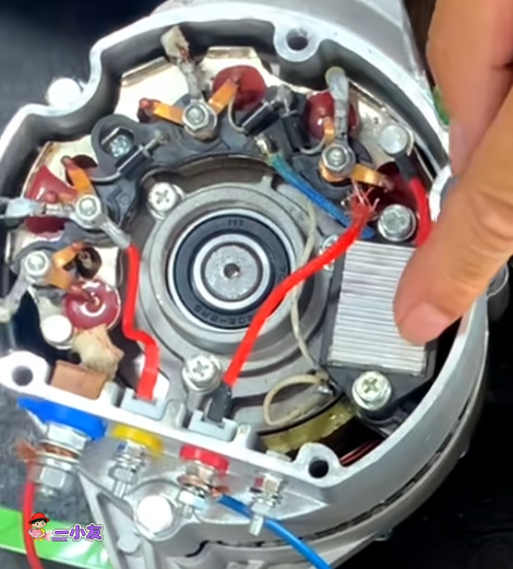 汽车拖拉机发电机的分解,接线图及电子调节器和电机的故障判断