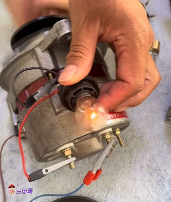 汽车拖拉机发电机的分解,接线图及电子调节器和电机的故障判断