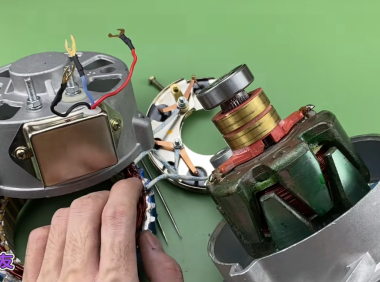 汽车拖拉机发电机的分解，接线图及电子调节器和电机的故障判断